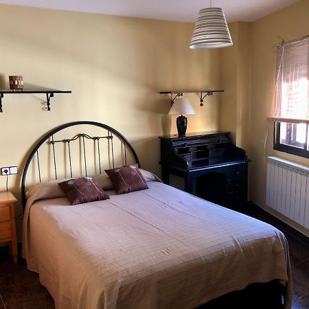 Casa En El Corazon De Gredos, Amplia Y Agradable. Villa Navacepeda de Tormes Buitenkant foto